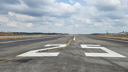 Presiden Jokowi jajal Bandara IKN