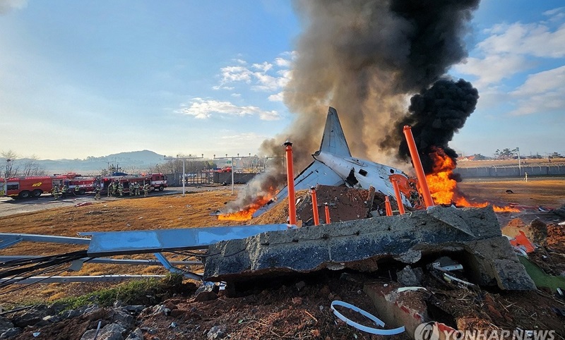 Korban tewas kecelakaan Pesawa penumpang Jeju Air di Bandara Muan, Korea Selatan terus bertambah. Foto: Yonhap