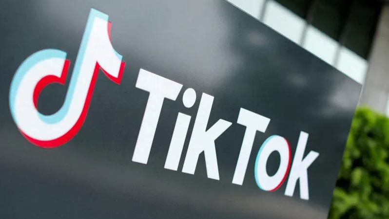 Anggota parlemen AS menyatakan keprihatinannya bahwa platform TikTok dapat digunakan untuk mengumpulkan data pribadi orang Amerika dan memanipulasi wacana publik [File: Mike Blake/Reuters]