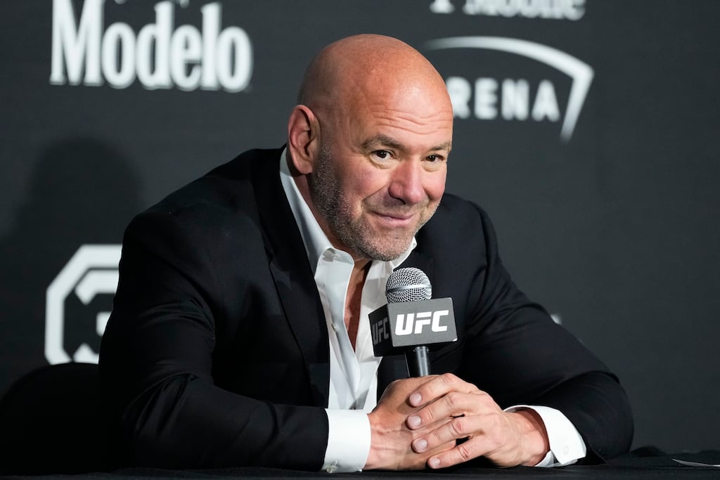 Bos UFC Dana White direkrut oleh Mark Zuckerberg menjadi bagian dari Meta