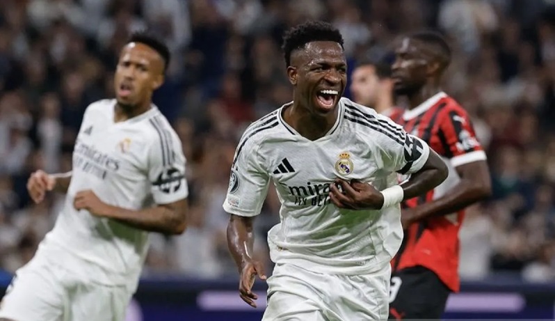 Penyerang Real Madrid Vinicius Jr merayakan gol ke gawang lawan dalam lanjutan Liga Champions yang berlangsung di Santiago Bernabeu, Kamis 23 Januari 2025.