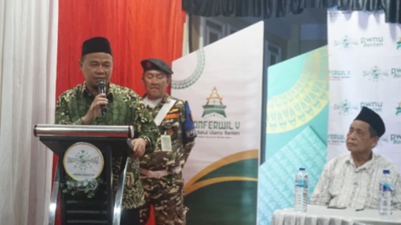 KH Hafis Gunawan (kiri) terpilih sebagai ketua PWNU Banten 2025-2030. (Foto: NUOB/Windi)