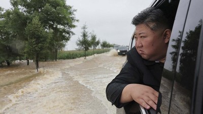 Kim Jong Un Tembak Mati 30 Pejabat Korut Gegara Gagal Atasi Banjir. Foto: KCNA VIA KNS / AFP