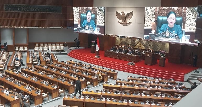 Rapat Paripurna DPR RI setujui Iffa Rosita jabat Komisioner KPU RI