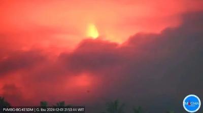 Hasil pemantauan visual Gunung Ibu di Kabupaten Halmahera Barat, Provinsi Maluku Utara, pada Minggu (1/12). (PVMBG)