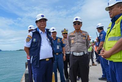 Korlantas Polri bersama Wamenhub memantau kesiapan jalur penyeberangan di Lampung. Foto: Dok/Polri