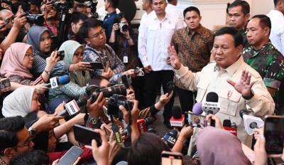 Presiden Prabowo Subianto memberikan keterangan pers terkait penembakan WNI di Malaysia. Foto: Setkab